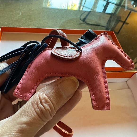 Hermès Rodeo PM Rose Azalee - Picture 11 of 15